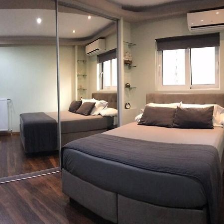 Finer Things Flisvos Beach Condo In Palaio Faliro Athén Kültér fotó