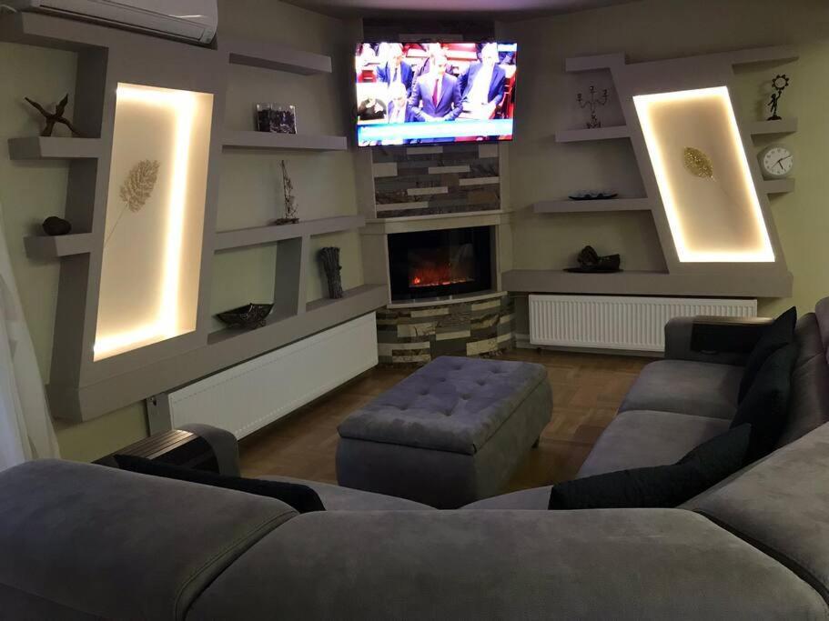 Finer Things Flisvos Beach Condo In Palaio Faliro Athén Kültér fotó